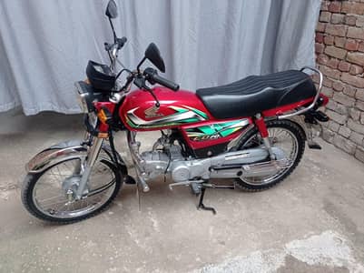 HONDA CD 70 2022 MODEL