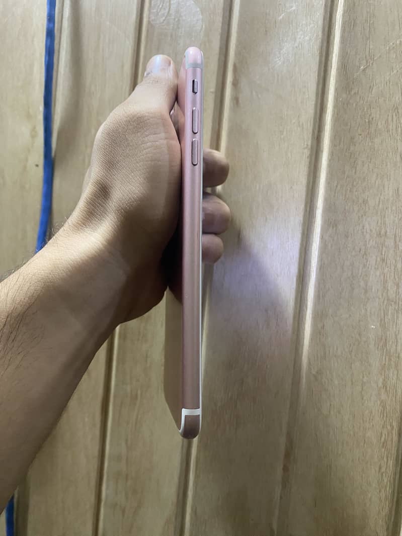 Apple iPhone 7 Plus 4
