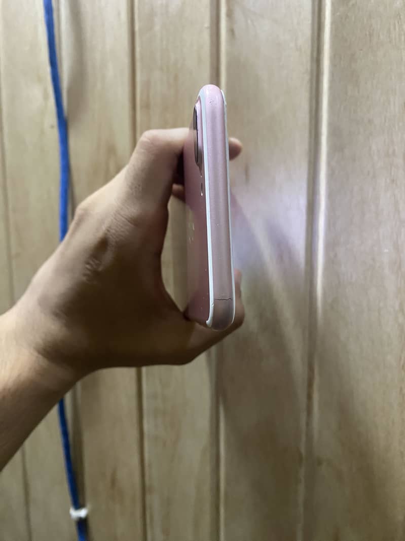 Apple iPhone 7 Plus 6