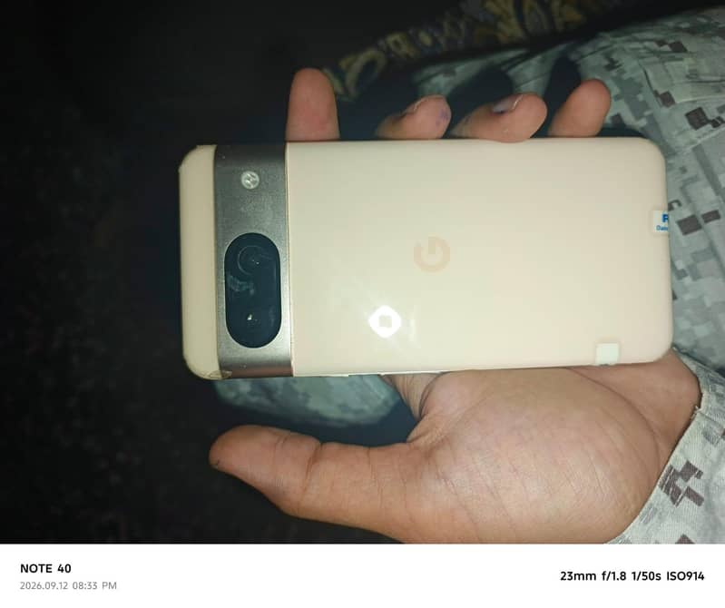 Google Pixel 8 4
