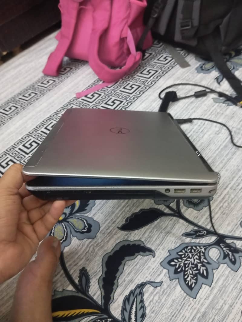 Dell latitude E6440 4