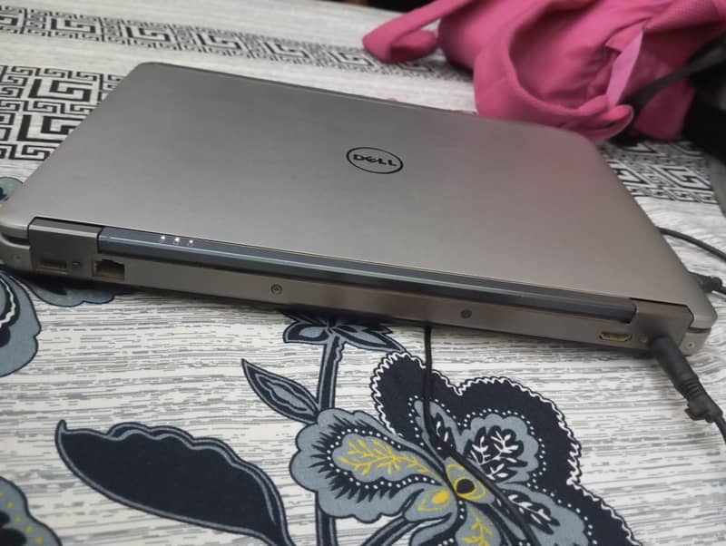 Dell latitude E6440 5