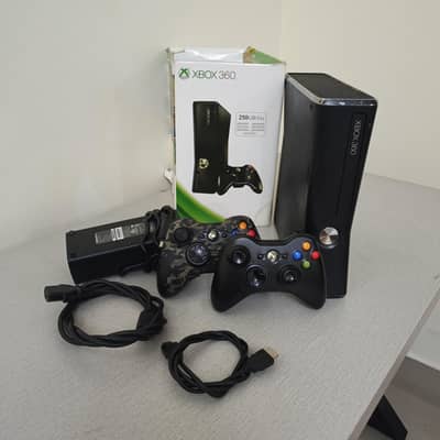 Xbox 360 slim | 2 Original Wireless Controllers |Original power supply