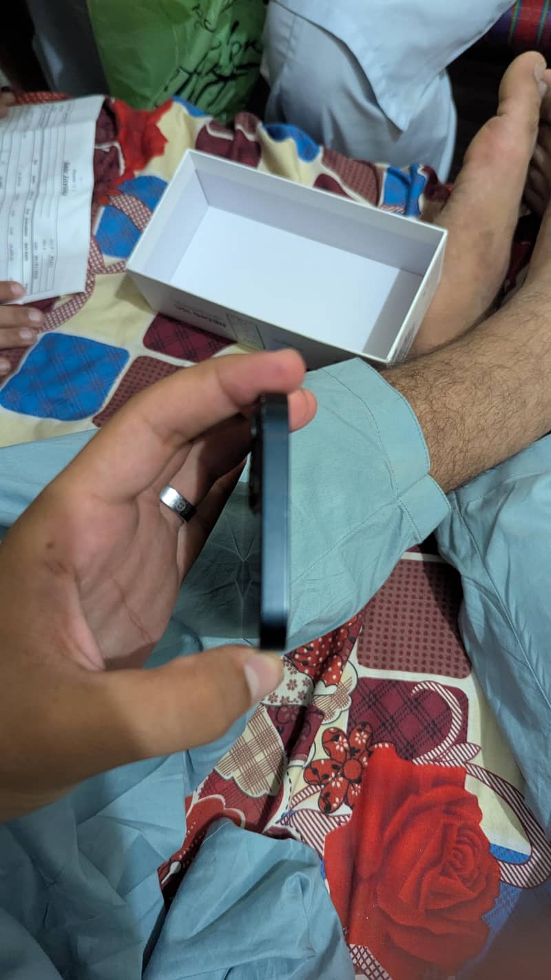 Apple iPhone 13 4