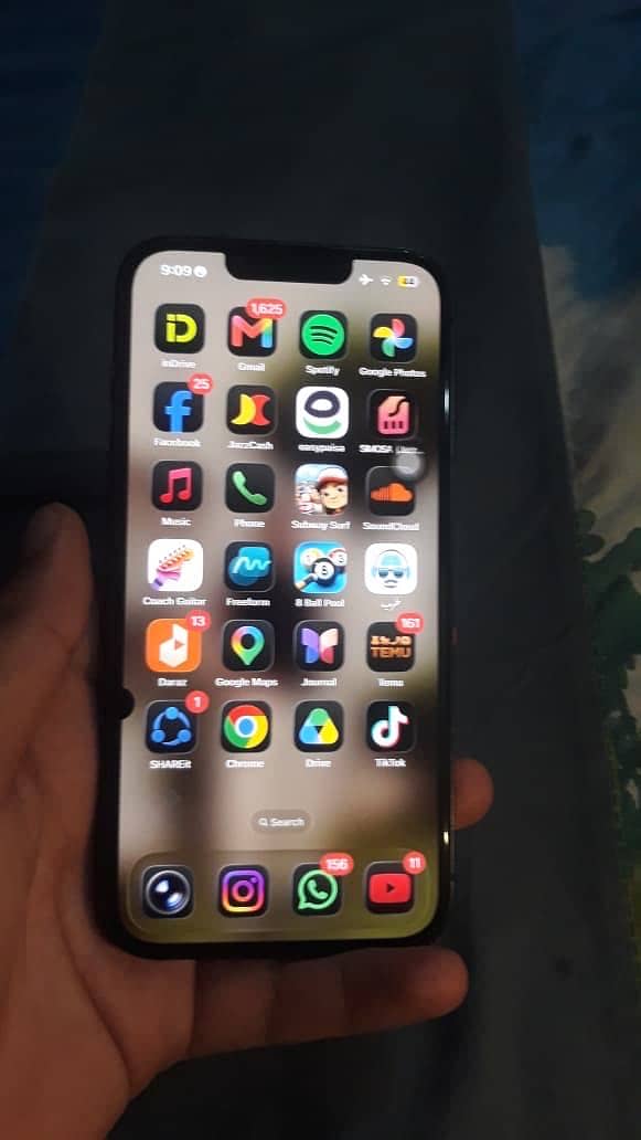 Apple iPhone 13 1
