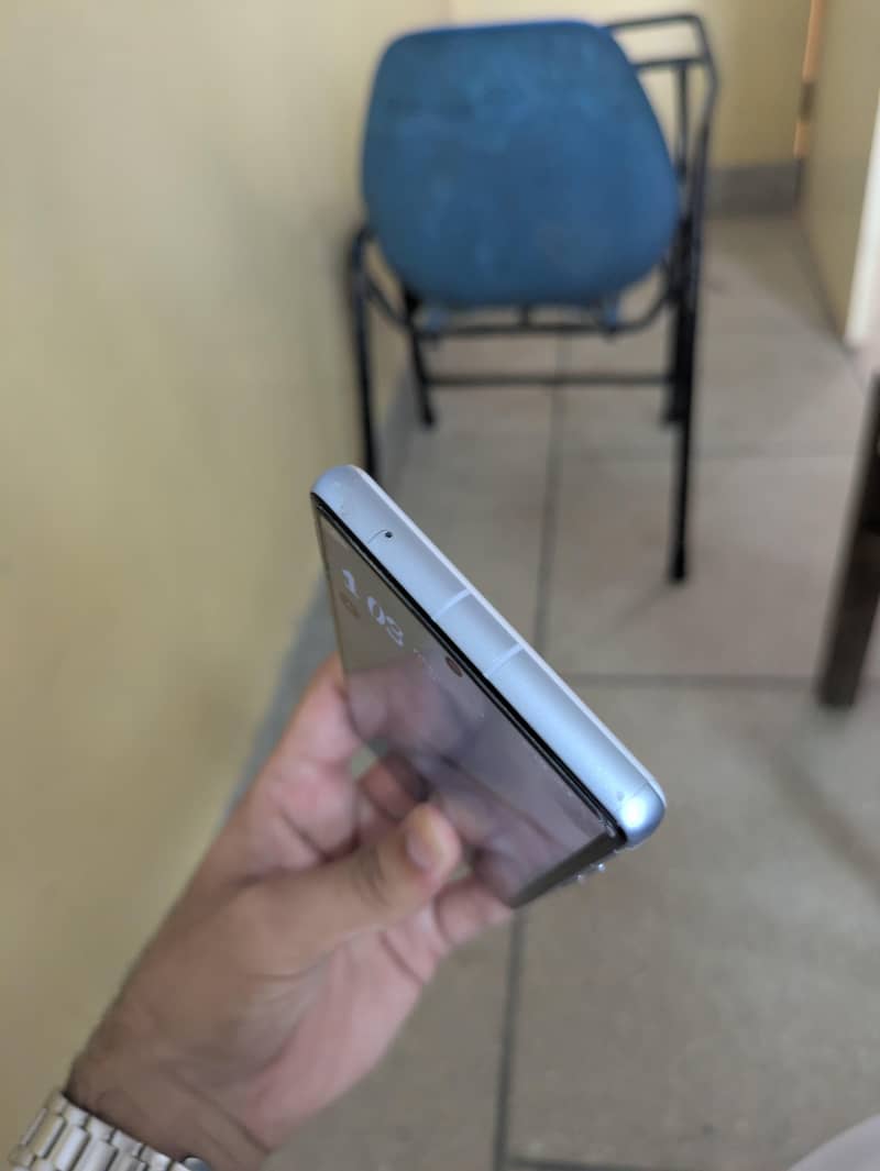 Google Pixel 7a 5
