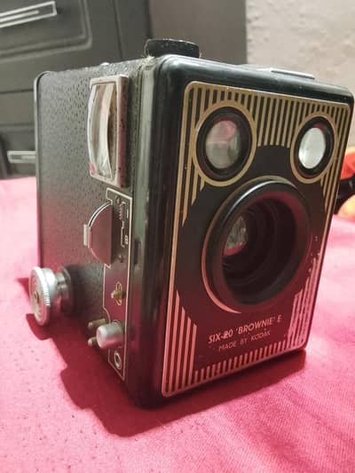 Kodak Six_20  brownie model E camera