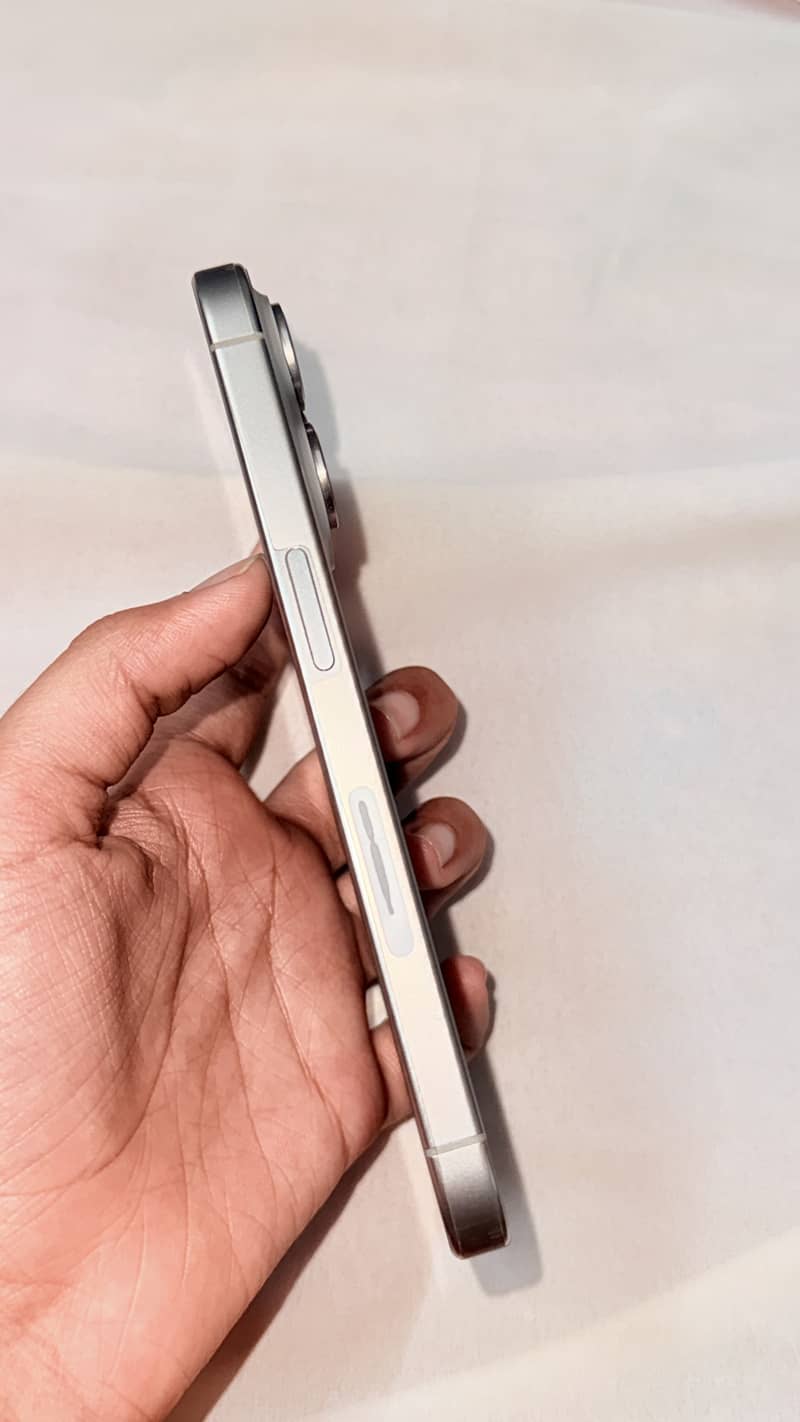 IPhone 15 pro 3