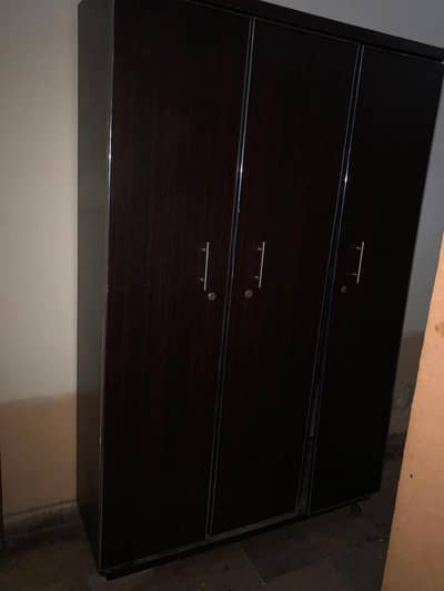 wooden almari 3 door