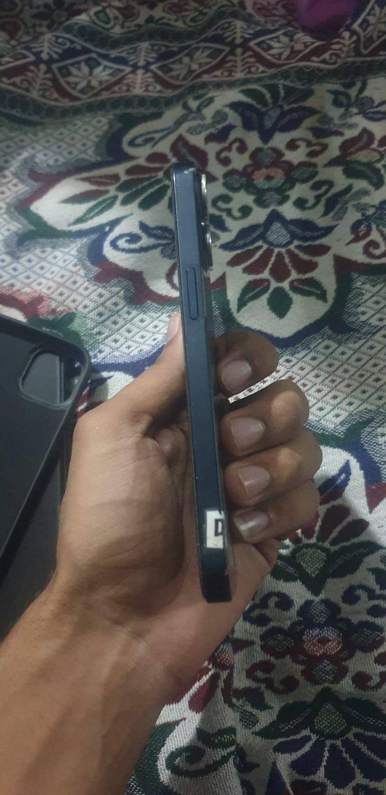 Apple iPhone 13 5