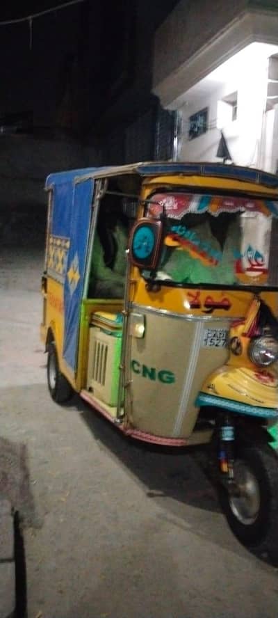 CNG Rickshaw for Sale – Good Condition, Ready to Use
