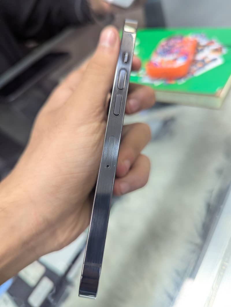 Apple iPhone 13 Pro 1