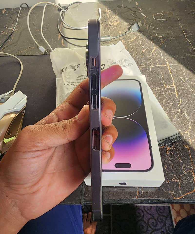 Apple iPhone 14 Pro Max 1
