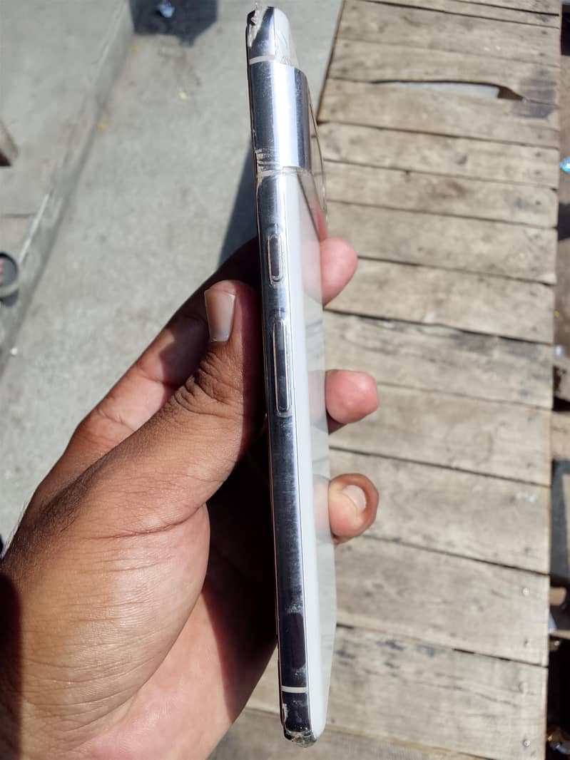 Google Pixel 8 Pro 4