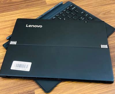 Lenovo Miix 720 ( 2 in 1 ) 10/10 condition