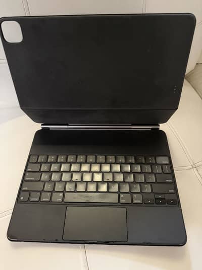 Apple Magic Keyboard for Ipad Pro  12.9”