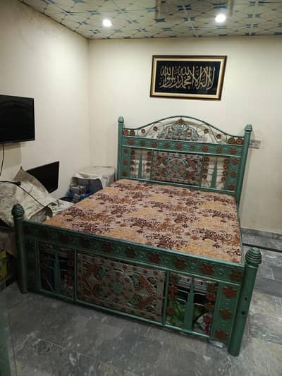 Heavy-Duty Decorative Metal / Iron Furniture Set – Used – Lahore