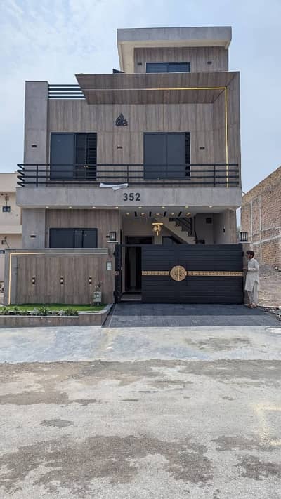5 Marla Luxurious Modern Design Beautiful House For Rent In Dha Lahore