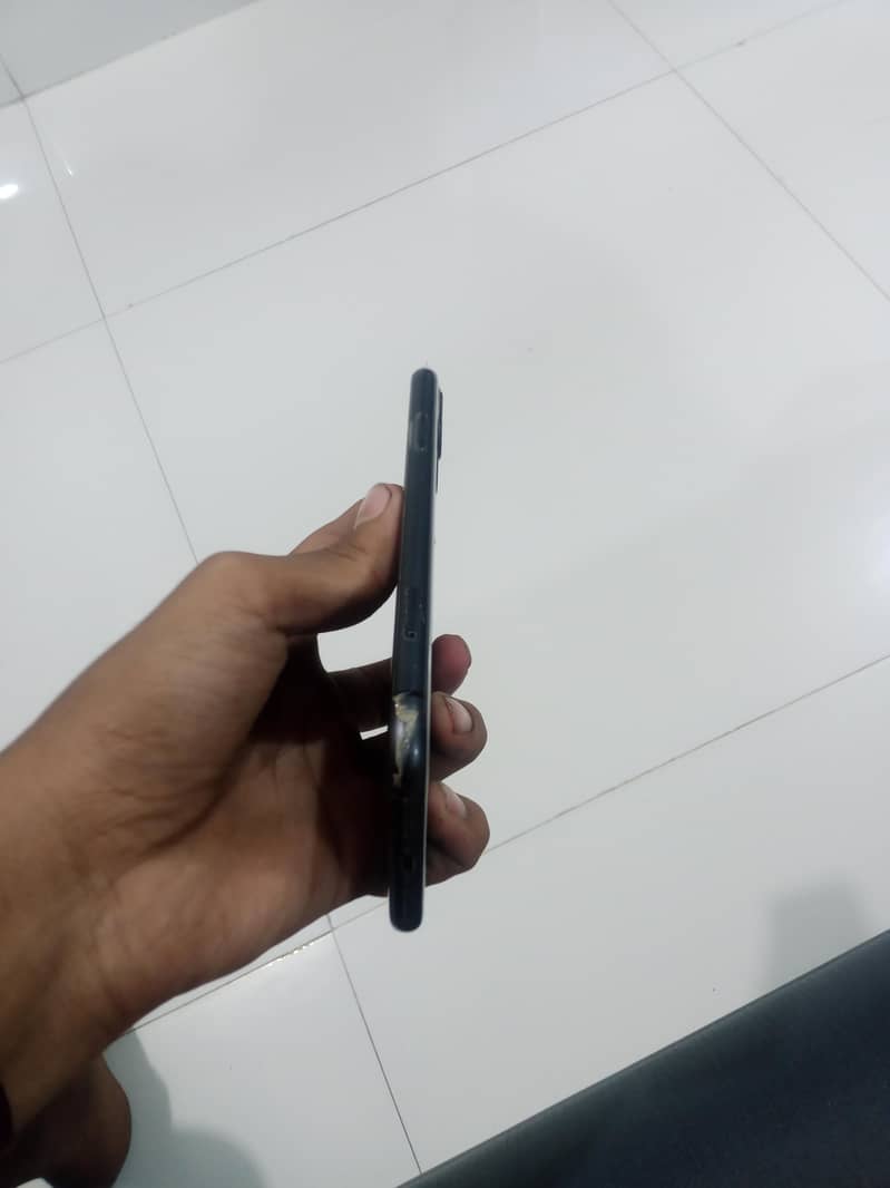 Apple iPhone 11 2