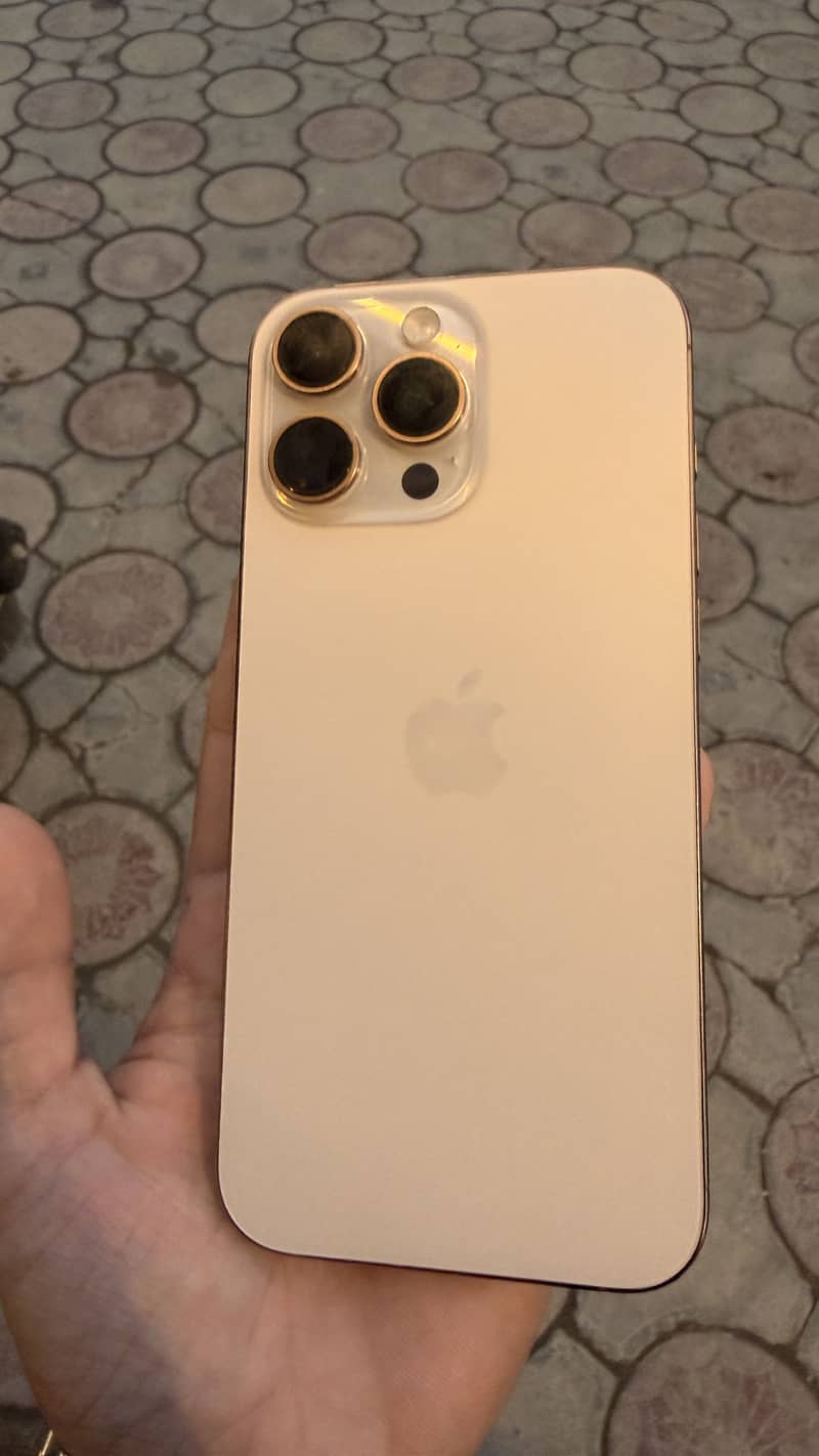 Apple iPhone 16 Pro Max 0