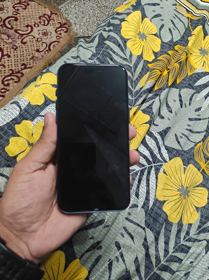 Apple iPhone 15 Pro Max 4