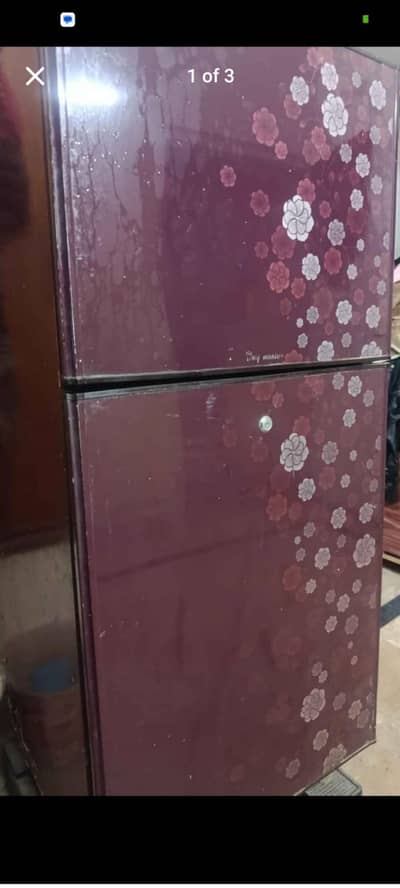 waves maroon colour medium