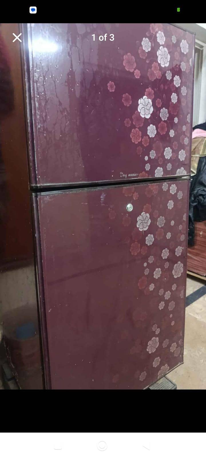 waves maroon colour medium 1