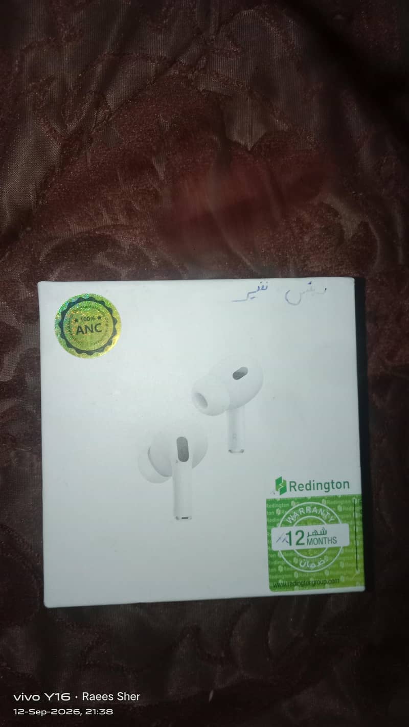 PRO 2 Earbuds 0