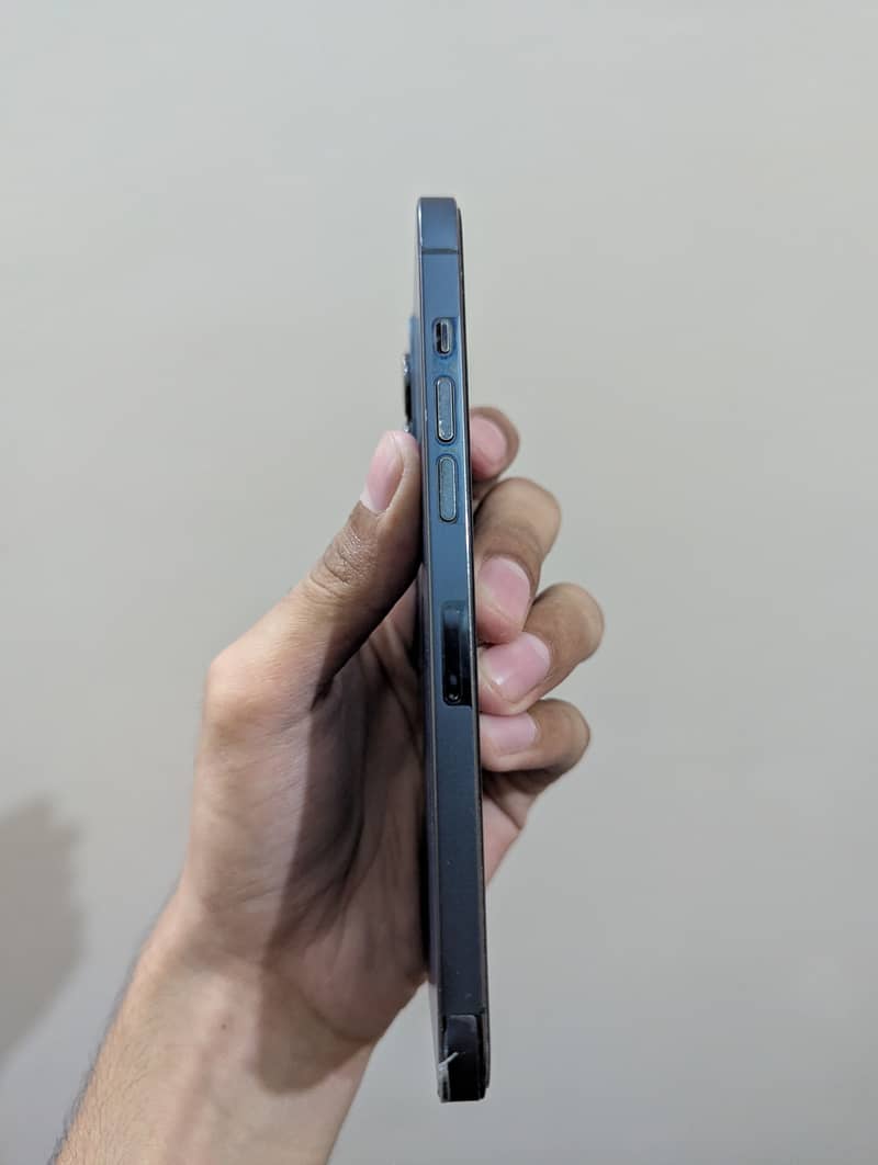 Apple iPhone 12 Pro Max 2