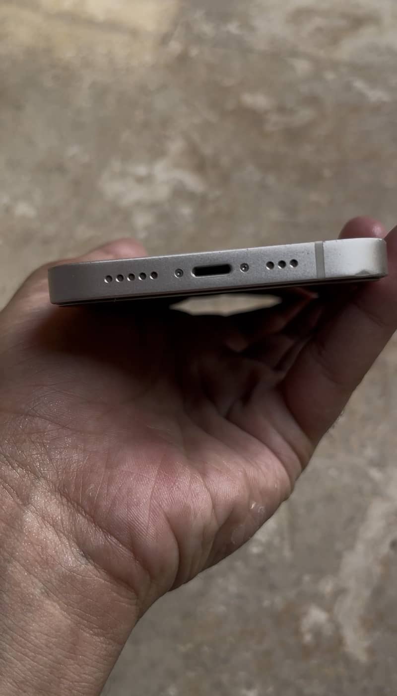 Iphone 13 4