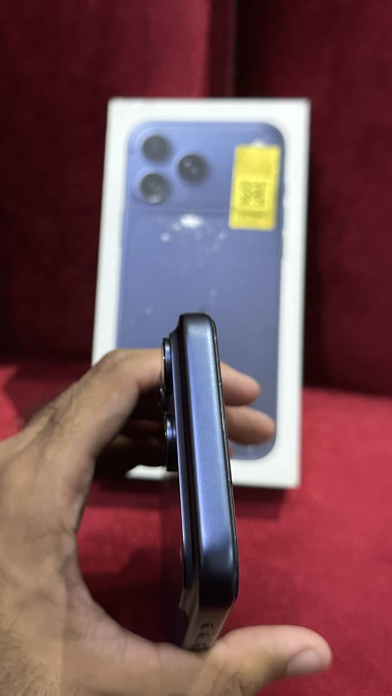 Apple iPhone 17 Pro Max 3