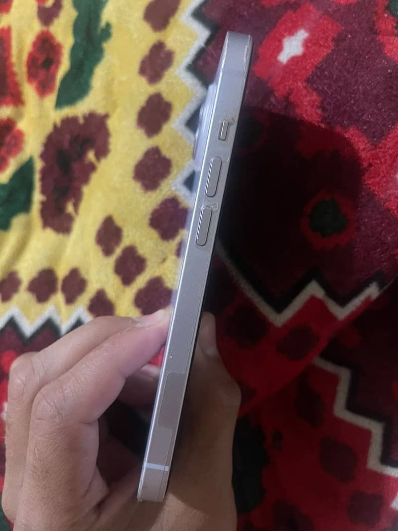Apple iPhone 14 2
