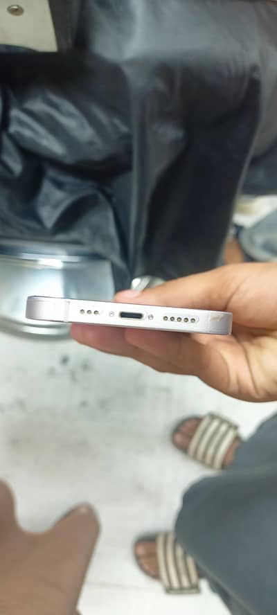 Apple iPhone 14