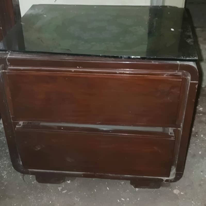 Bed with Two Sides Tables & Dressing table 2