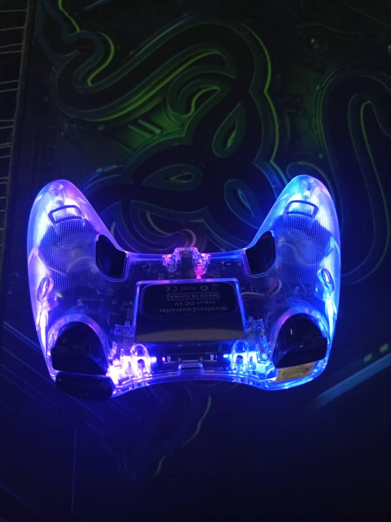 PS4 controller's 6