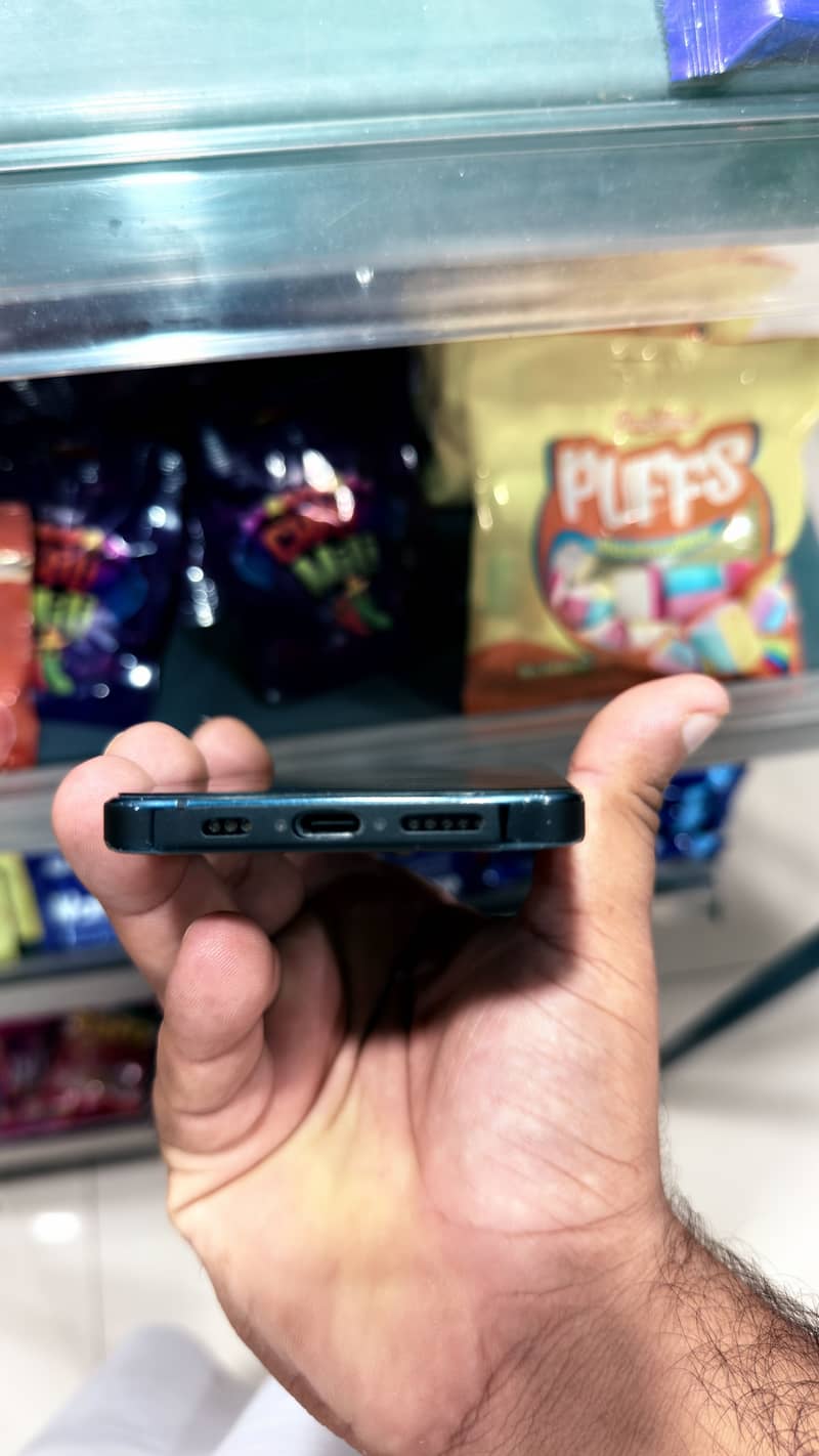 Apple iPhone 15 4