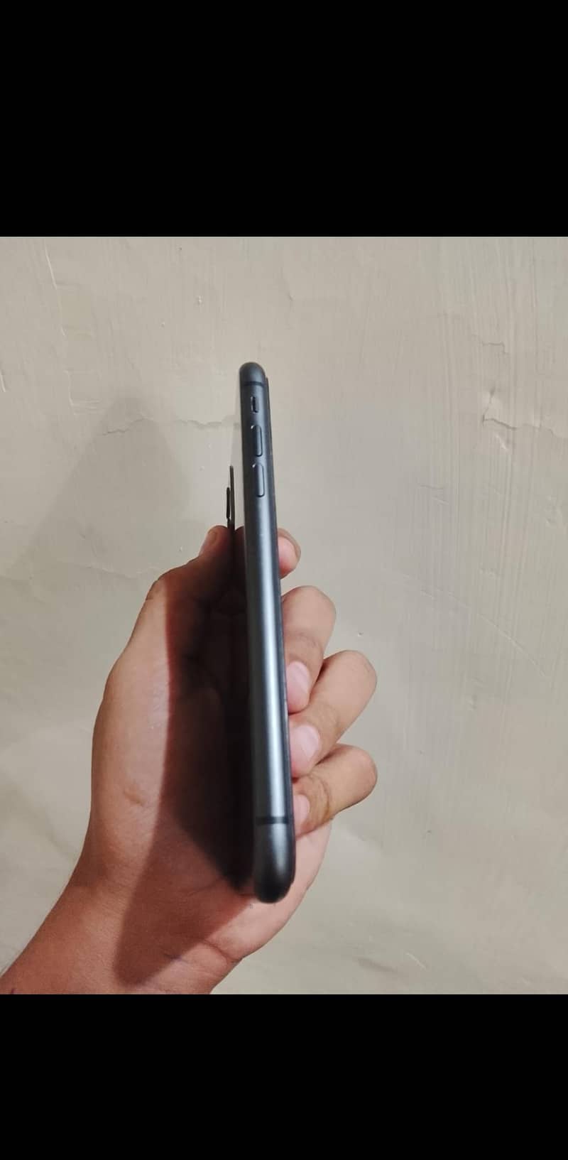Apple iPhone 11 4