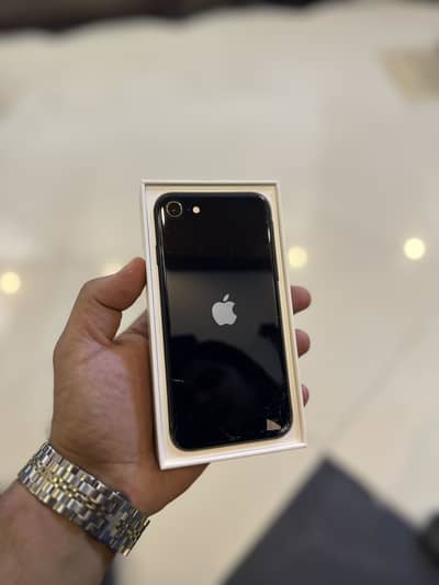 Apple iPhone SE 3