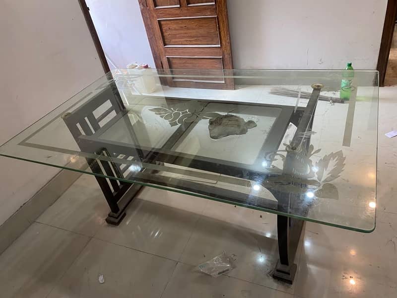 DINING TABLE 5