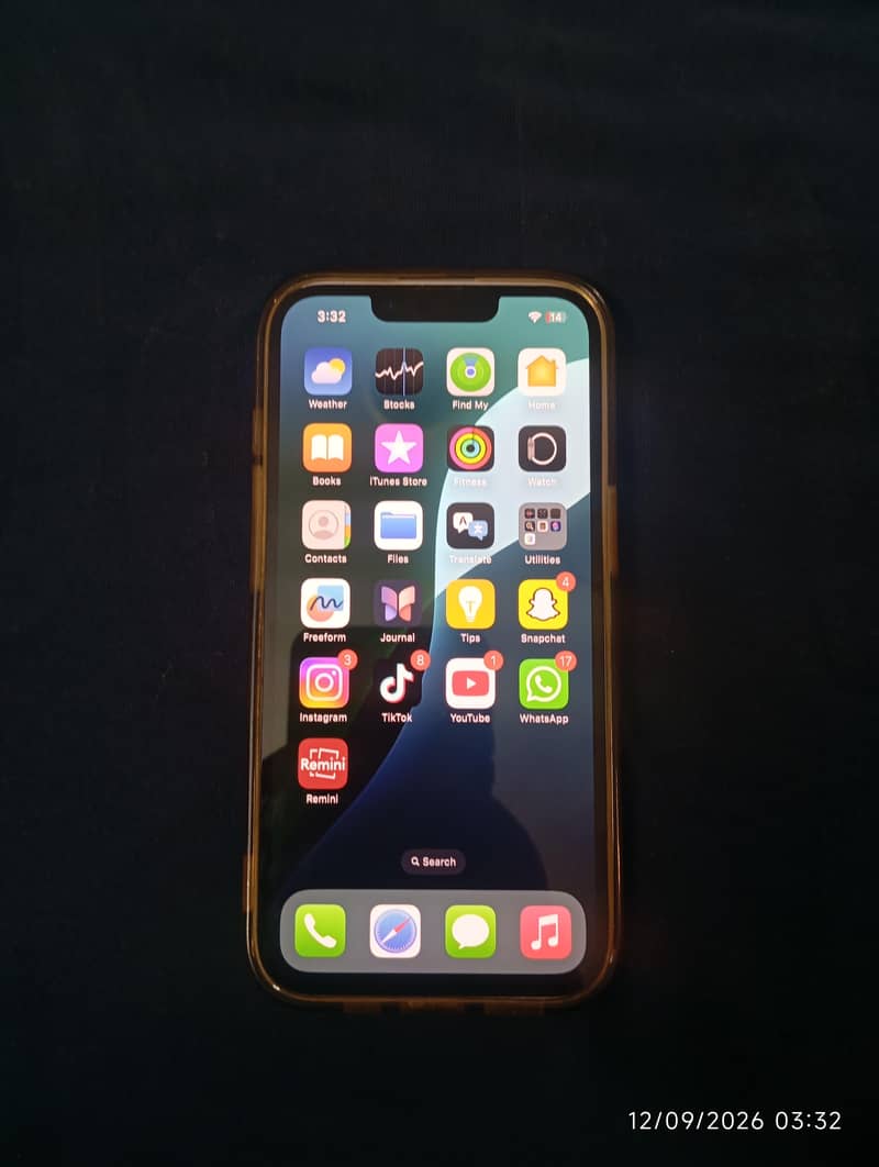 Apple iPhone 14 4