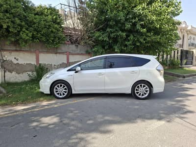 Toyota Prius Alpha Sports Version Full option 2012/2016 | Urgent Sale