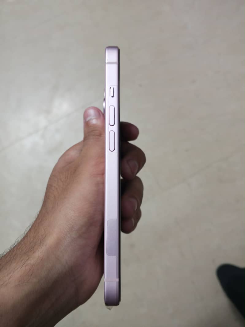 Apple iPhone 15 3