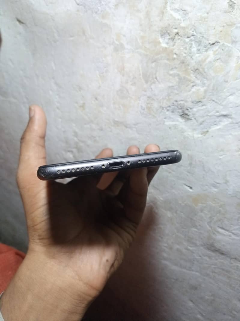 iPhone 7plus 128gb 3