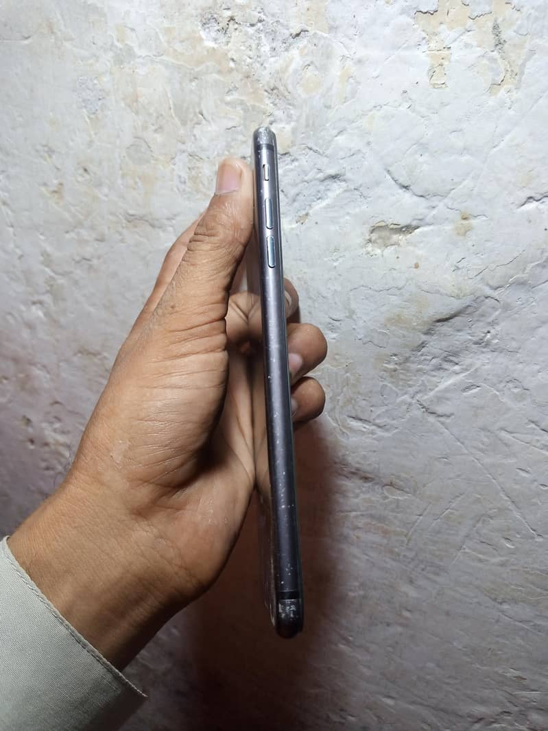 iPhone 7plus 128gb 5