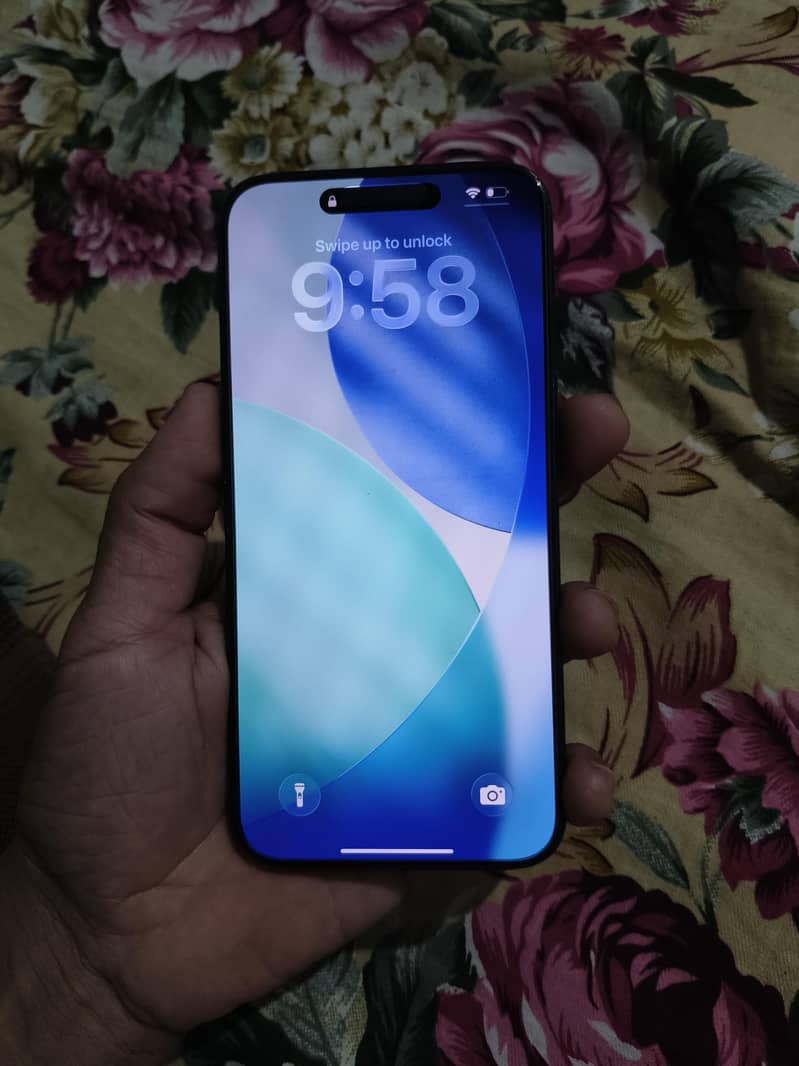 Apple iPhone 15 Pro Max 1