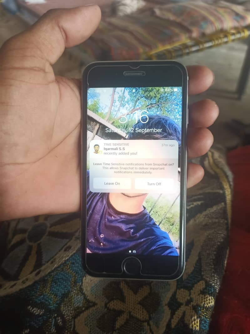 Apple iPhone 6S 1