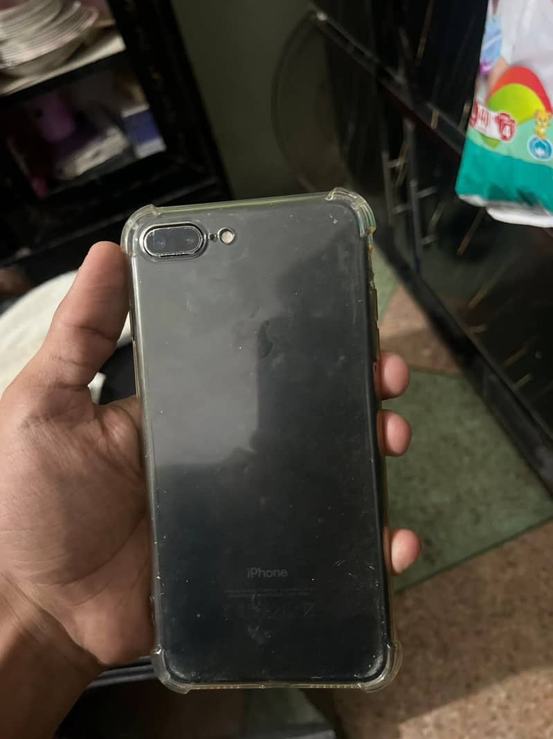 Apple iPhone 7 Plus 1