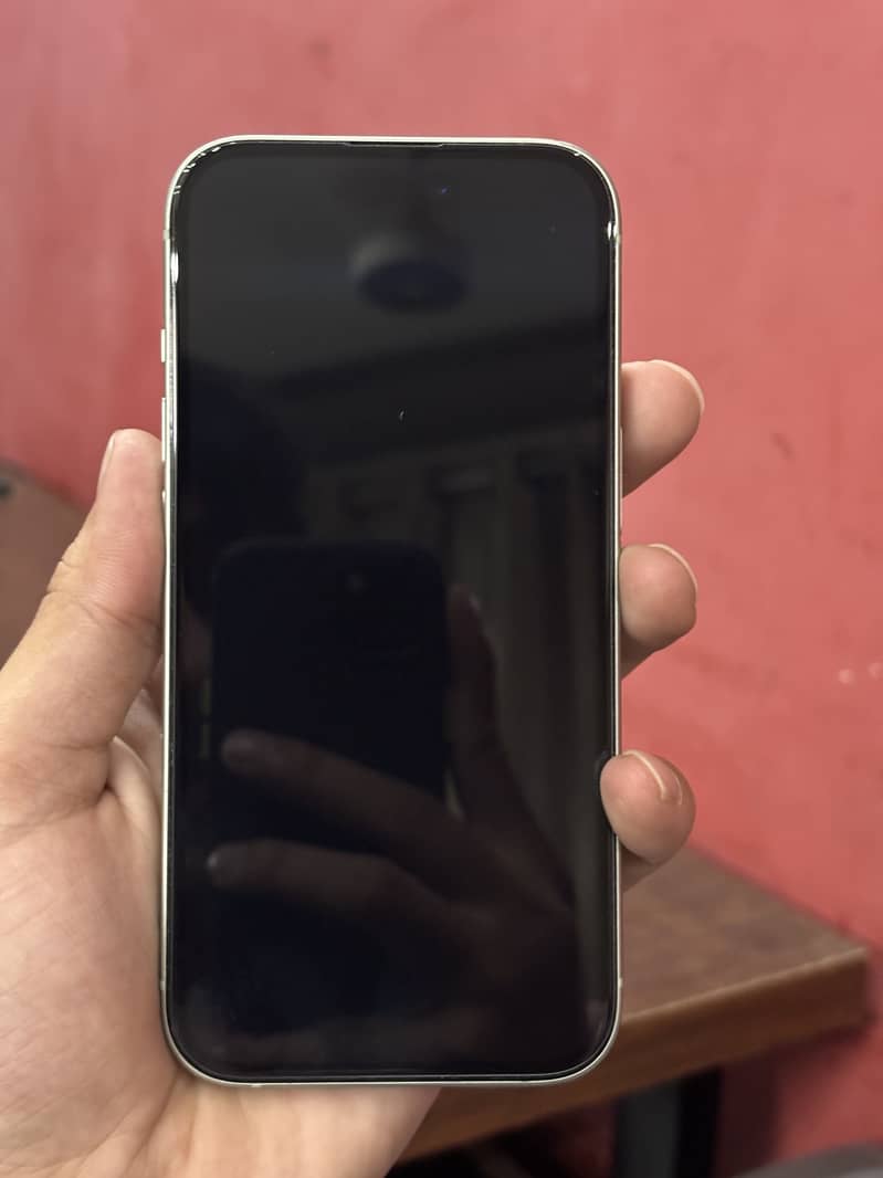 Apple iPhone 15 3