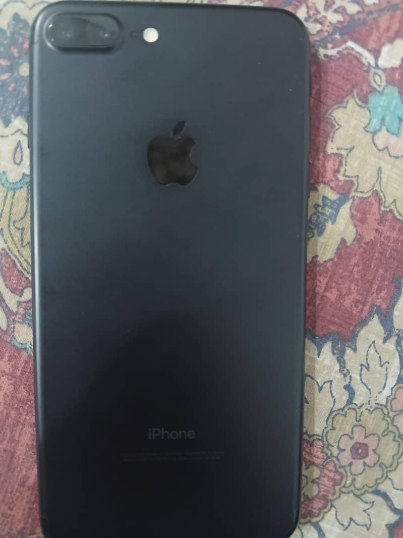 Apple iPhone 7 Plus 1