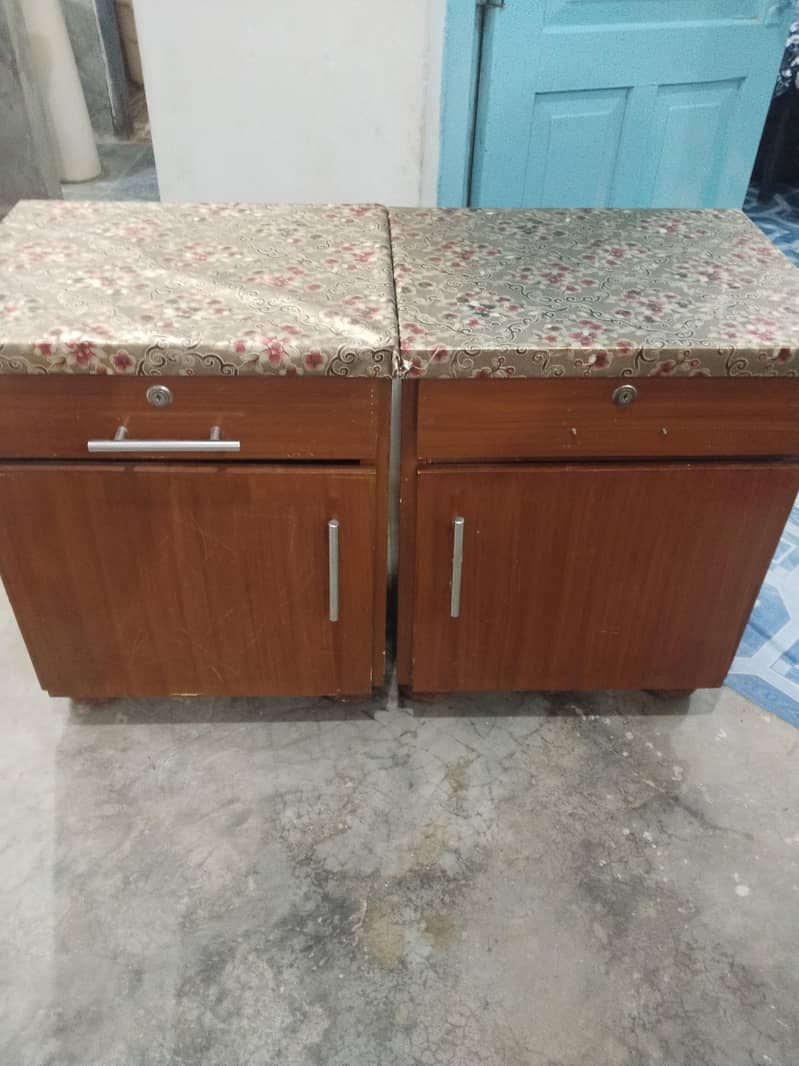 sofa and side table 3